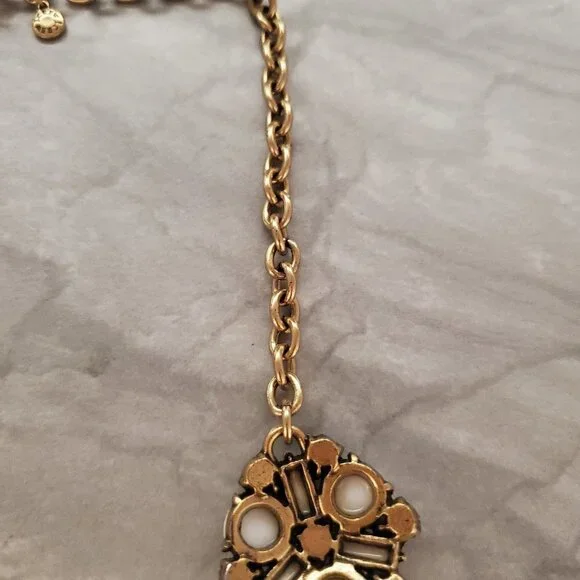 💖 J.Crew White Rhinestones Crystals Cluster Statement Necklace 💖 - Picture 11 of 16